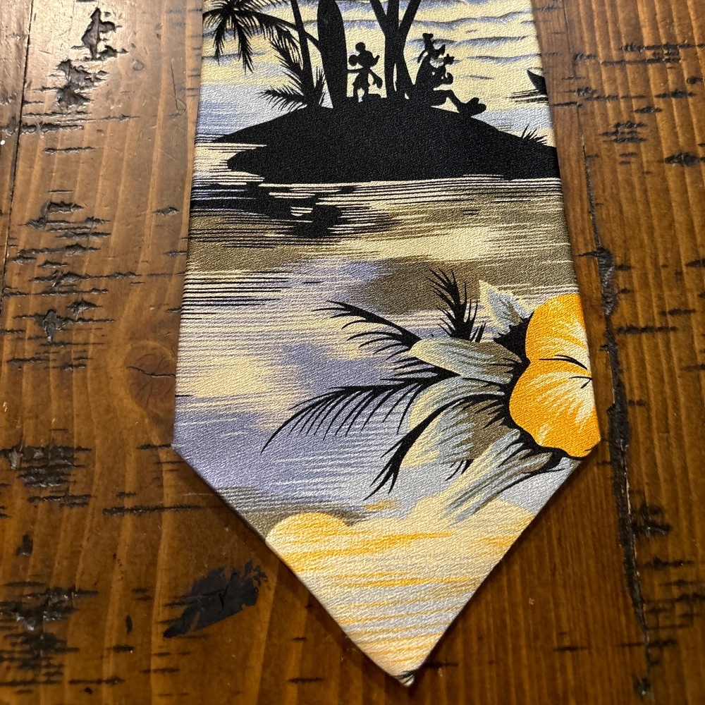 Vintage Walt Disney World tie